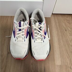 Brooks Ghost 14 Women’s Running Shoes size 10.5